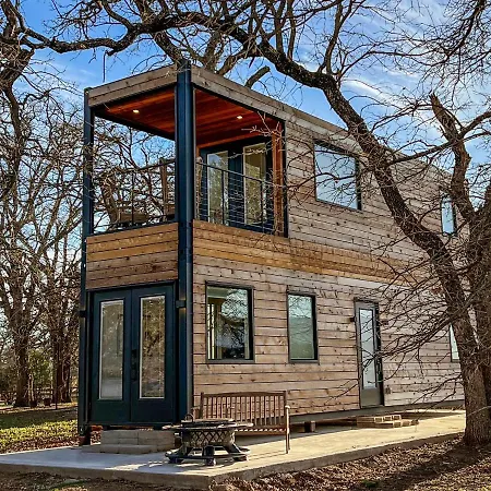 New The Flagship 2 Story Container Home Waco Extérieur photo
