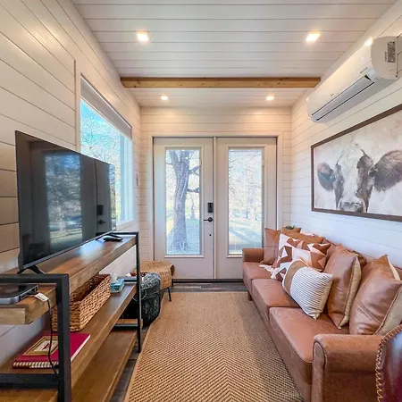 New The Flagship 2 Story Container Home Waco Extérieur photo